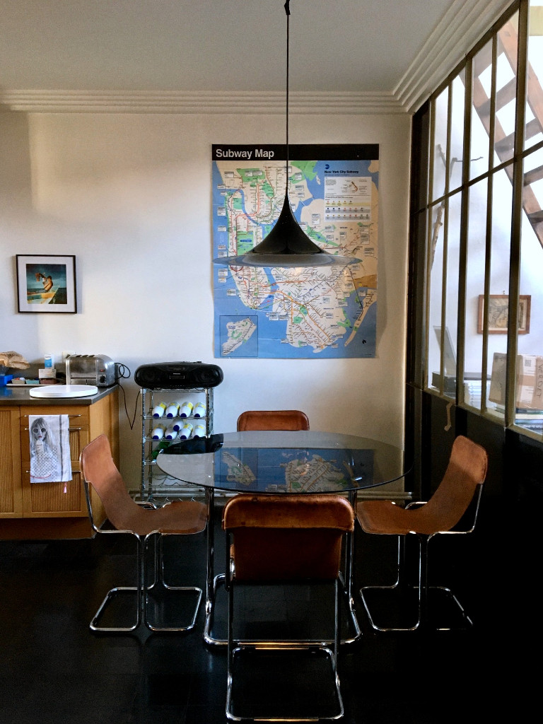 Set table et chaises chrome et cuir années 70