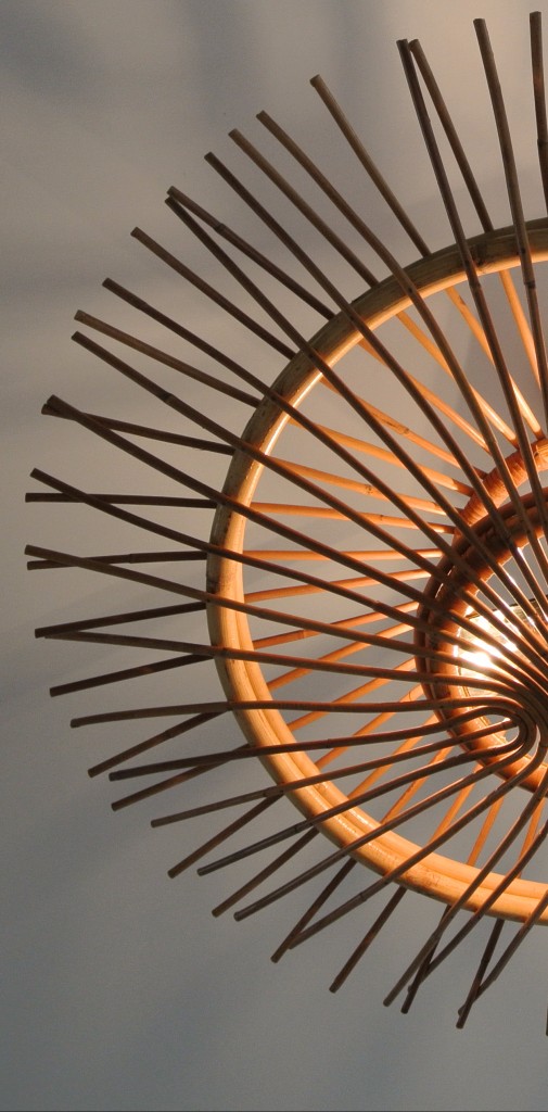 Suspension rotin soleil années 50