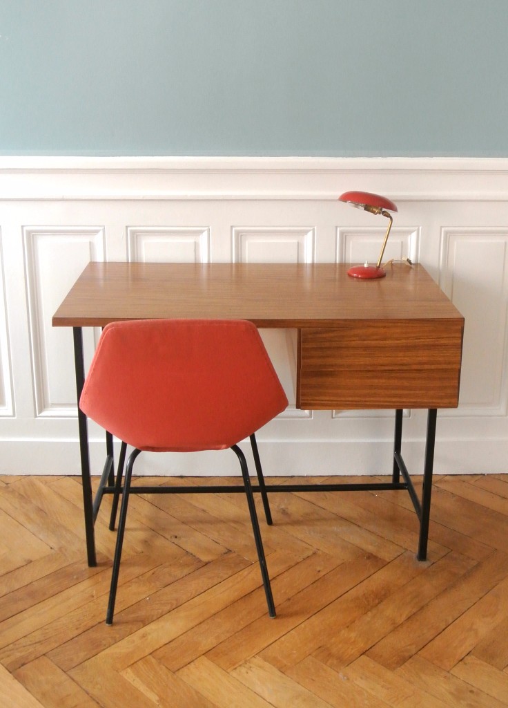 Bureau moderniste dans le goût de Pierre Paulin années 60